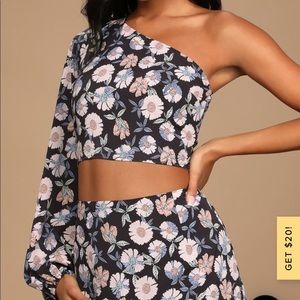 Black floral one sleeve crop top